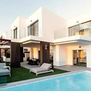 villa-allure.in-canary-islands.com/