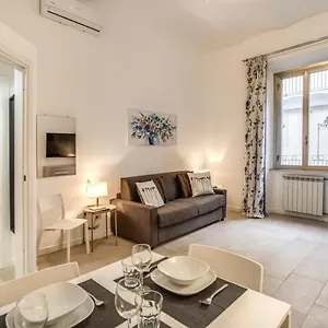 Apartment Newly Renovated By The Vatican, Rome